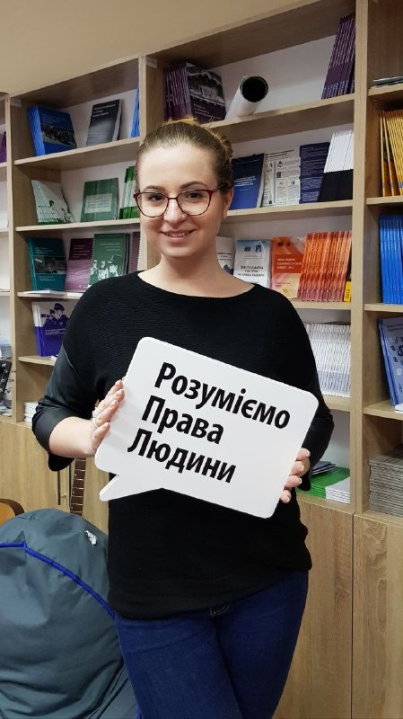 Анна Красноперова, громадський монітор