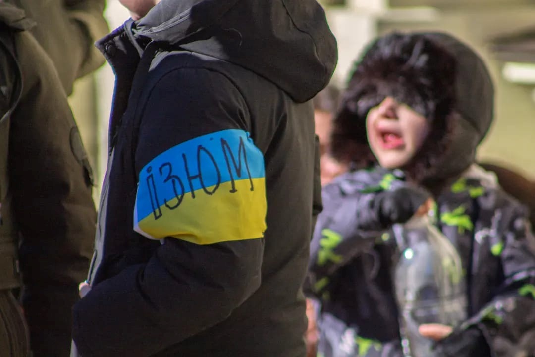 Лозівський вокзал у березні