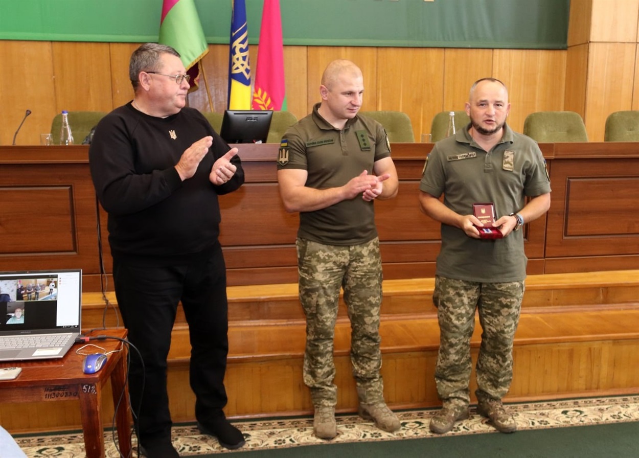 Вручення нагород захисникам у Лозовій