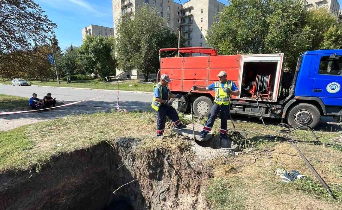 ДП «Лозоваводосервіс» встановило 21 засувку та 10 зворотних клапанів, наданих громаді фондом UNICEF Ukraine, 02.10.2023