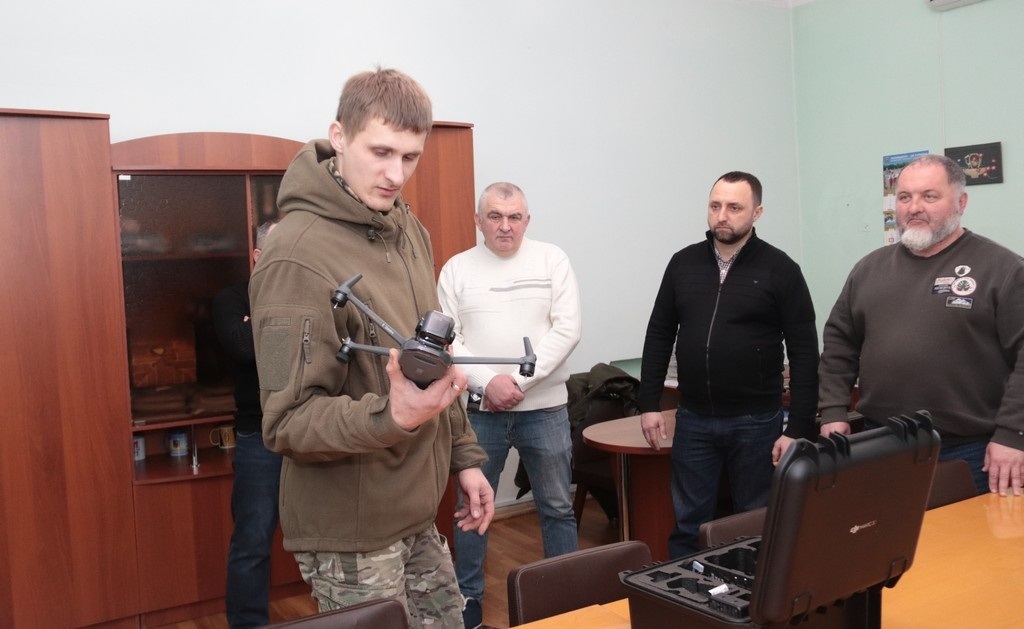 Лозівська громада передала батальйону ЗСУ квадрокоптер DJI Mavic 3T, 23.01.2024