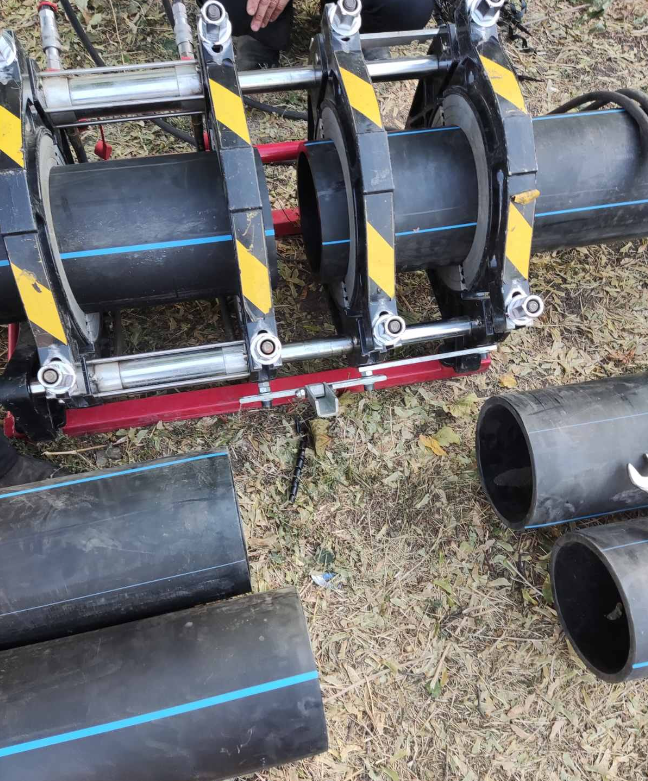 У Лозовій протягом вересня укладено 294 м поліетиленового трубопроводу різного діаметру, 02.10.2024