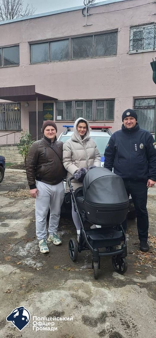 Поліцейський Роман Воробйов допоміг породіллі вночі дістатися до пологового відділення, 28.11.2024